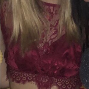 Long sleeve lace crop top